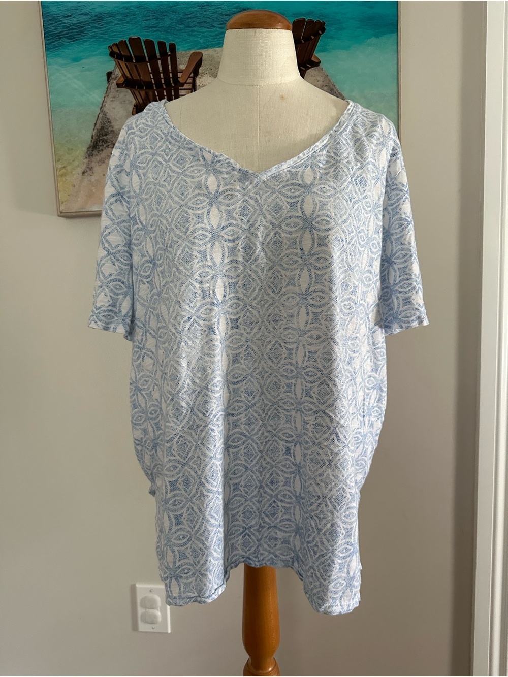 Women's Light Blue Patterned V-Neck Short Sleeve Chicos Tee SZ 4 EUC